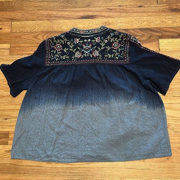 ZARA Blue/Grey Ombré Floral Embroidered Cotton Top, Hidden Button Front Sz Large - Picture 7 of 15